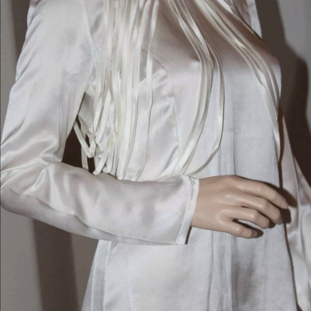 ❌SOLD❌CHANEL$3035 EXQUISITE RARE OFF WHITE BLOUSE TOP12CLOGO BUTTONS42 - Picture 5 of 6
